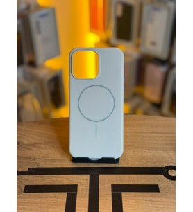 iPhone 14 Pro Max Uyumlu İçi Kadife Magsafe Destekli Premium Silikon Kılıf (Krem)