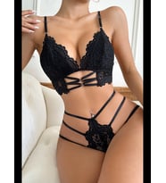 Fantezia Night Kadın Mor Dantel Cut-Out Detaylı Şık Sütyen ve Külot Takımı