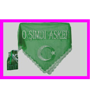 Asker örtüsü Pullu ''O Şimdi Asker'' Yazılı Pullu, Eldivenli Yeşil Renk (Üçgen şeklinde)