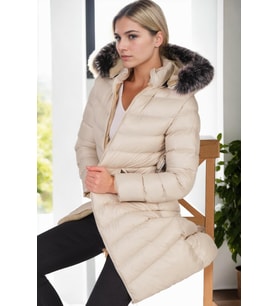 Dewberry Kadın %100 Polyester Kürklü Kapüşonlu Kaban Bej Z9690 Katmanlı Kombin, Dış Giyim, Seyahat Gardırobu