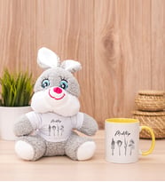 Kişiye Özel Karakalem Çizimli Çiçekler Peluş Tavşan ve Sarı Kupa