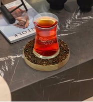 BK Gift Kişiye Özel Retro Motif Tasarımlı Doğal Ahşap Tabaklı Heybeli Çay Bardağı Model 12