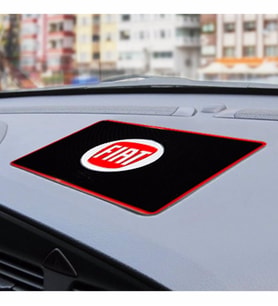 Fiat Linea torpido üstü aksesuar araç markalı logo telefon anahtarlık tutucu