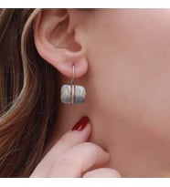 Dikdörtgen El İşi Otantik Rose Gold Çizgili Gümüş Küpe