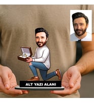 Kişiye Özel Evlilik Teklifi Eden Erkek Karikatürlü 18 cm MDF Masaüstü Biblo - Masaüstü Hediye