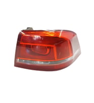 STOP LAMBASI DIŞ SAĞ PASSAT 2011-