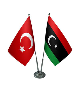 Masa Üstü Libya Bayrağı Türk Bayrağı İkili Krom Direk Masa Bayrak Seti