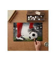 Futbol Oyuncusu - Top - Saha Tasarımı 240 parça Ahşap Puzzle Ahşap Kutuda MP03370