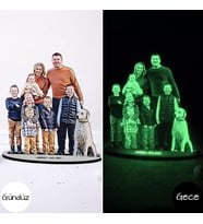 BK Gift Kişiye Özel Gece Parlayan Fosforlu Tam Boy Aile Karikatürlü Ahşap Biblo – Ev Hediyesi, Dekoratif Aile Hediyesi (Beyaz)