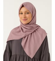 Bambu Kraş Eşarp 100x100 cm – Terletmez, Tok ve Dik Duran, Dört Mevsim Kullanıma Uygun (Gül Kurusu)