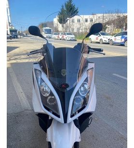 MOTOCAM Kymco Xtown 250 İ Ön Cam 2016-2026 Model 78cm Şeffaf Renkli 4mm UZUN