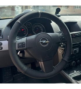 DİKİŞLİ DİREKSİYON KILIFI NUBUK NOKTALI DERİ GRİ YÜZÜK GRİ DİKİŞLİ OPEL ASTRA İÇİN