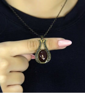 Doğal Taş Akik Doğal Taşlı Lale Modelli Antik Kadın Kolye euk44a