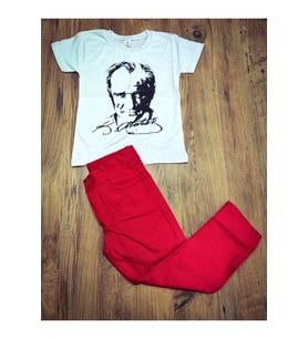 Erkek Çocuk Gösteri Kombin - Atatürk T-Shirt Ve Kırmızı Pantolon