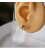 Cerrahi Çelik 4 mm Tek Top Küpe Gümüş Renk (Çok Renkli)
