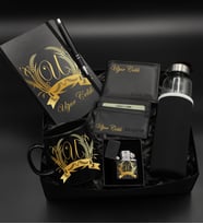 Kişiye Özel Siyah Ajanda Defter & Siyah Kupa & Cüzdan & Kartvizitlik & Zippo Tarzı Çakmak & Cam Suluk & Tükenmez Kalem Hediye Seti (Model 2)