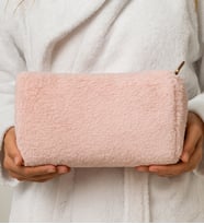 Peluş Seyahat Çantası (Uzun Tüylü) - Yumuşak ve Şık Tasarım (Toz Pembe)