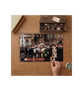 Atatürk Kılık Kıyafet Devrimi Tasarımı 240 parça Ahşap Puzzle Ahşap Kutuda MP06348