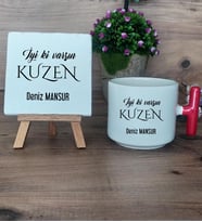 İyi Ki Varsın Kuzen Hediye Seti Kupa Bardak T Kulplu ve Dekoratif Taş Kuzene Doğum Günü Hediyesi (Model 1)