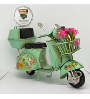 Nostaljik Çiçekli Mint Yeşili Scooter - 17 cm Dekoratif Motosiklet Modeli