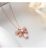 Vaoov 925 Ayar Gümüş Pembe Baget Taşlı Kalpli Kurdele Kolye (Rose)