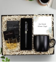 Kişiye Özel Gold Renk Petek Detaylı Dolma Kalem & Avon Black Suede Erkek Parfüm & Siyah Kupa Hediye Seti