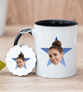 Kişiye Özel Mavi Yıldız Kafa Fotoğraflı Siyah Kupa Bardak ve Anahtarlık