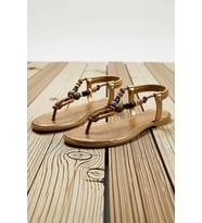 Kadın T-Strap Bilekten Bağlamalı Düz Tabanlı Metalik Suni Deri Sandalet Günlük Rahat Modern Şık
