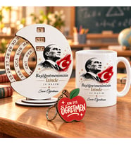 Kişiye Özel İsimli Başöğretmenimizin İzinde 3'lü Hediye Seti - Sonsuz Takvim, Kupa Bardak ve Anahtarlık