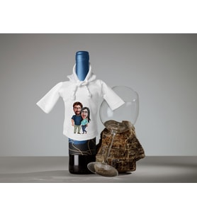 BK Gift Kişiye Özel Sevgililer Karikatürlü Mini Beyaz İçki Şişesi Tişörtü , Ev Bar Dekoru, Viski, Şarap, Votka, Rakı Şişesi Tişörtü, Ev Barı-43