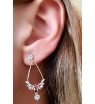 Swarovski taşlı italyan tasarımı gümüş üzerine altın kaplama trend küpe