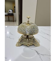 Şık Dekoratif Masa Üstü Pirinç Resepsiyon Zili – Klasik Tasarım (18 x 15 cm) (Krem)