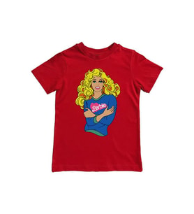 Barbie baskılı pamuklu penye kumaş yazlık çocuk tişört (Kırmızı)