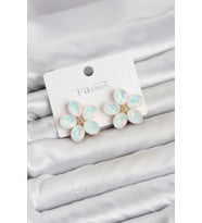 Beyaz Renk Kristal Taşlı Çiçek Model Kadın Küpe