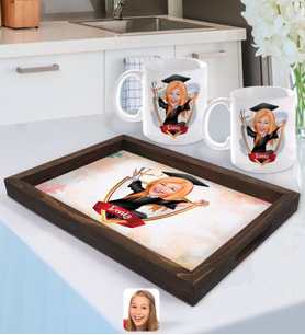 BK Gift Kişiye Özel İsimli Kadın Mezun Karikatürlü Doğal Ahşap Tepsi ve 2’li Kupa Bardak Seti-1