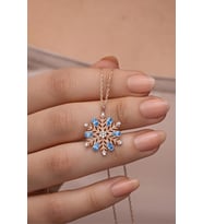 925 Ayar Gümüş Rose Kaplama Aquamarin Taşlı Kartanesi Kolye