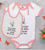 BK Kids Kişiye Özel En İyi Arkadaşın Olmaya Geldim Tasarımlı Pembe Bebek Body Zıbın ve Mama Önlüğü Hediye Seti