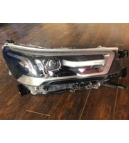 Far Sağ Ledlı : Motorlu Japon Hılux B.M 20- (Oem No: 81110-0Kk90)