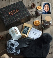 Kişiye Özel Karikatürlü Best Mom Ever Anneye Hediye Hediye Kutusu - Kişiye Özel Kupa Standart, Filtre Kahve, Eldiven, Bere Anneler Günü Hediyesi