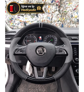 Skoda Fabia Mk3 Dikme Direksiyon Kılıfı Delikli Deri Parlak Siyah Gri Detay Çift Yüzük ve Dikiş 2014-2021