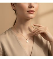 STİL İNCİSİ/XUPING JEWELRY Z DÜZ HARF KOLYE
