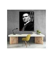Siyah Beyaz Atatürk Görseli Cam Tablo Modeli Ev Ofis Hediyesi Duvar Dekoru