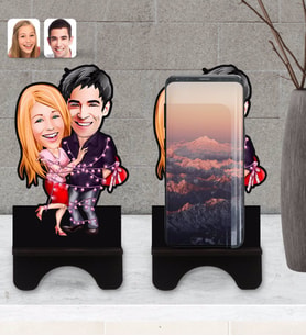 BK Gift Kişiye Özel Sevgililer Karikatürlü Ahşap Biblo Telefon Standı-2
