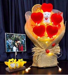 Kişiye Özel Tasarım Fotoğraflı Kırmızı Kalp Buketi / Fotoğraflı ve Led Işıklı