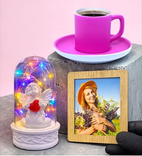 Kişiye Özel Hediye Seti Kahve Fincanı, Fotoğraf ve Renkli Led Işıklı Beyaz Melekli Fanus