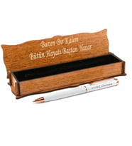 Özel Gün Hediyesi  Kişiye Özel Ahşap Kutulu İsimli Tükenmez Kalem (Beyaz)