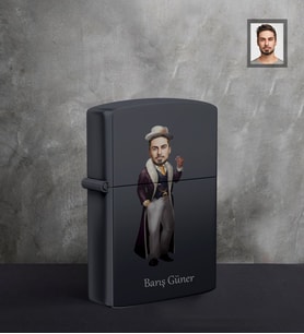 Kişiye Özel Kabadayı Karikatürlü  UV Baskılı Siyah Benzinli Çakmak Bay-4