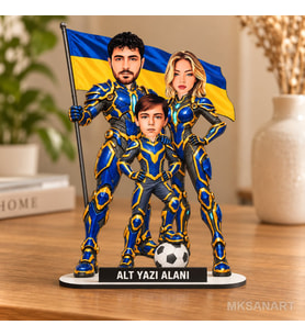 Kişiye Özel 3 Kişilik Sarı Lacivert Aile Süper Karikatürlü 18 cm MDF Masaüstü Biblo - Futbol Temalı Hediye Futbol Severlere ve Spor Tutkunlarına Hediye
