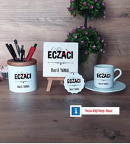 Eczacı Hediye Seti Dekoratif Taş, Kalemlik, Ahşap Altlıklı Türk Kahvesi Fincanı, Ahşap Anahtarlık Hediye (Model 2)