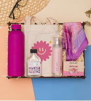 Ahşap Kutulu Kadın Hediye Seti – Termos, Bodymist, Kolonya, Bez Çanta ve Sabun